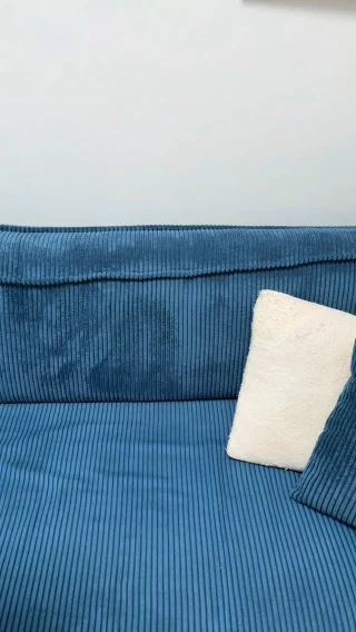 Instagram post from studiodescelia. This post is in position 1.